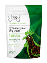 80% Freshly Prepared Chicken Hypoallergenic Dog Treats (200g) - B.one hypoallergenic bites are no ordinary dog treats. We avoid ingredients that are known to cause allergies and itching such as grains, cereals, artificial flavourings and colourings to produce a tasty hypoallergenic treat. Our recipe has been formulated with Europe's leading nutritionists to ensu...