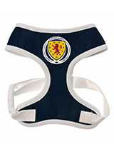 Scotland Football Team Harness - Our Official Scotland Retro Harness is lightweight and incredibly strong. Designed by Urban Pup to provide the ultimate in comfort and safety. It features a breathable material for maximum air circulation that helps prevent your dog overheating and is held in place by a secure clip in action. The so...